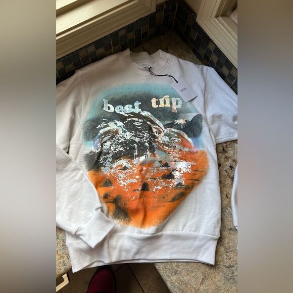 RVLV “Best trip” chromatic scene sweatshirt NWT - Picture 1 of 5